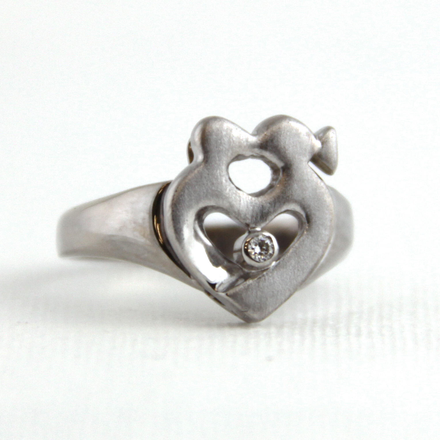 heart-shaped-engagement-ring